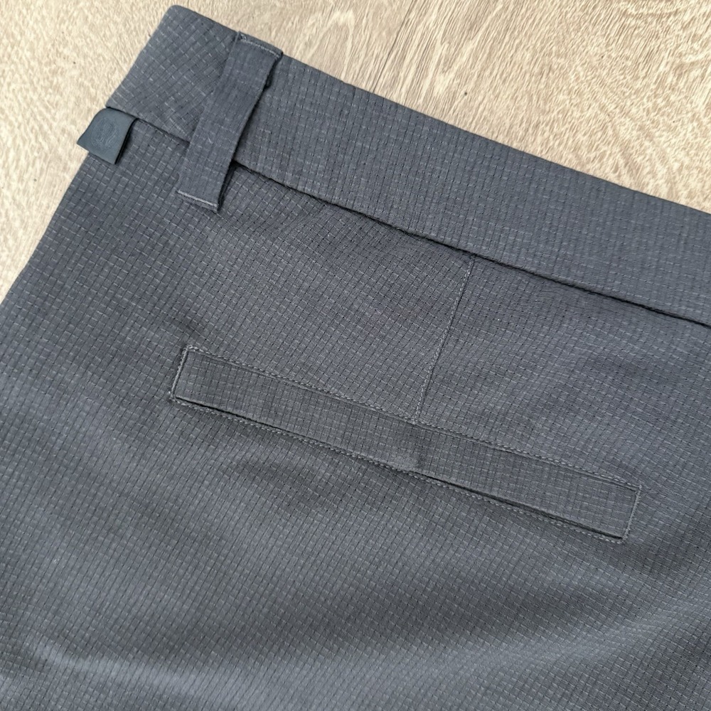 Lululemon ABC Classic Fit Woven Air Shorts 7" Men's 38 Dark Grey Chino Stretch